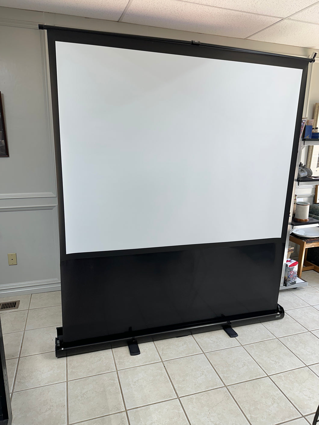 80” Retractable Movie Projector Screen Floor or Table Top