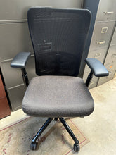 Load image into Gallery viewer, Mesh Back Office Chair Haworth Zody