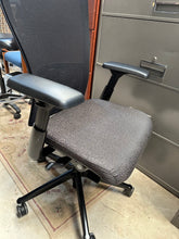 Load image into Gallery viewer, Mesh Back Office Chair Haworth Zody
