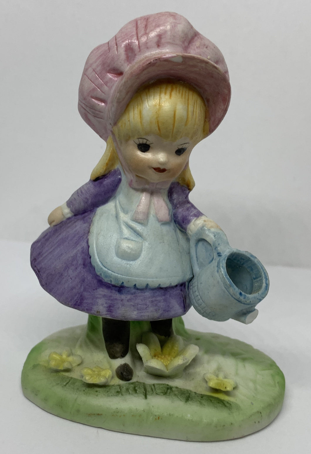 Porcelain Figurine Little Girl Watering Flowers 5707 Vintage