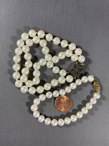 2 Vintage Round Pearl Beads Bracelets White