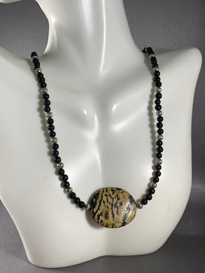 Vintage Necklace Stone Pendant Bead Glass Beads 18 Inch