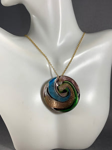 Vintage Necklace Gold Tone Chain Swirl Iridescent Glass Pendant 15 Inch