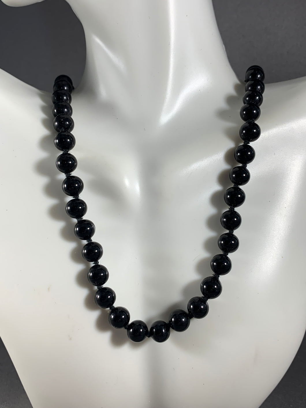 Vintage Monet Black & Gold Tone Necklace 15-17 Inch