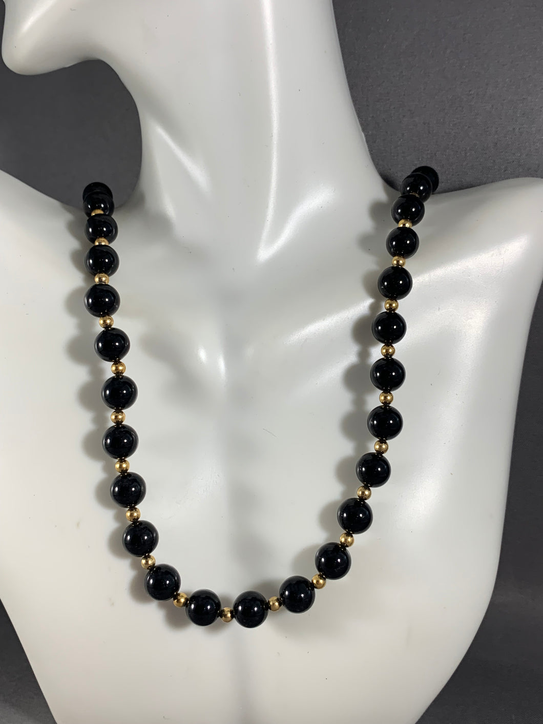 Vintage Black & Gold Tone Necklace 24 Inch