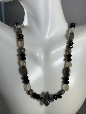 Vintage Black and Gray Glass Beads Necklace 17-18 Inch