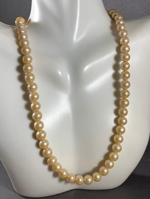 Vintage Champagne Color Pearl Beads Necklace 16 Inch