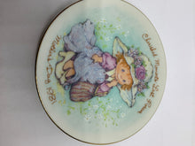 Load image into Gallery viewer, 5 Vintage Avon Collector&#39;s Plates Mother&#39;s Day 1981-1990