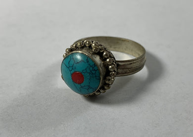 Tibetan Ring Turquoise & Coral Inlay Metal Repousse Jewelry Size 8.5