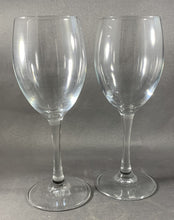 Load image into Gallery viewer, 2 Anchor Hawking Florentine Wine Glasses 8.5 OZ