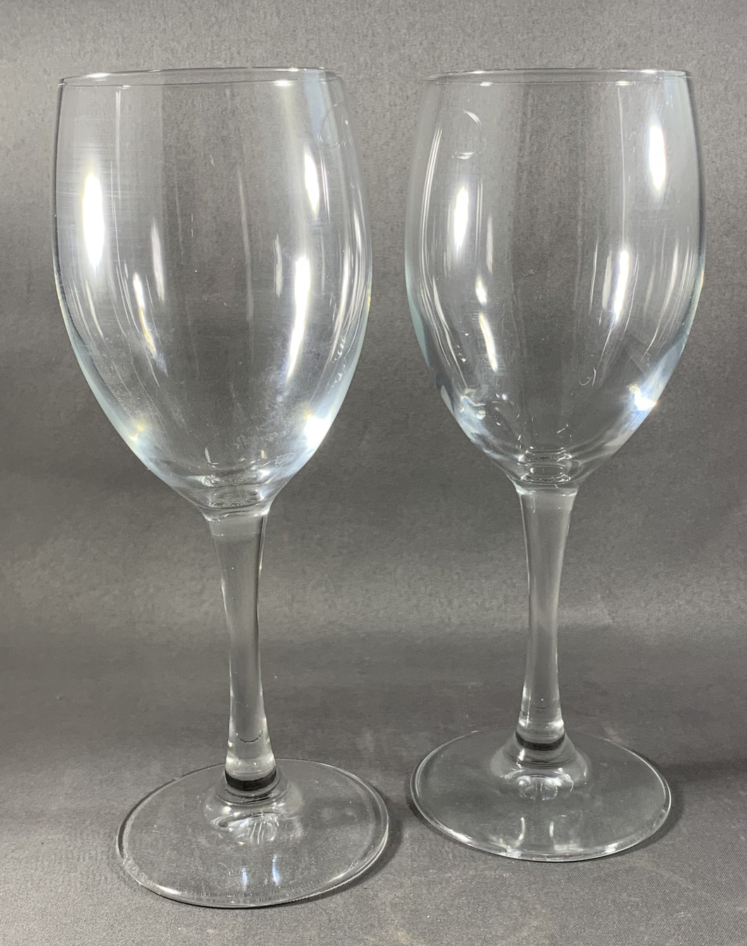 2 Anchor Hawking Florentine Wine Glasses 8.5 OZ