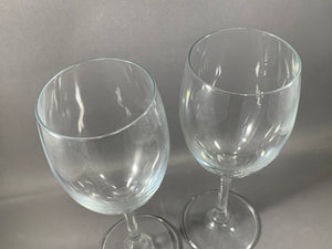 2 Anchor Hawking Florentine Wine Glasses 8.5 OZ