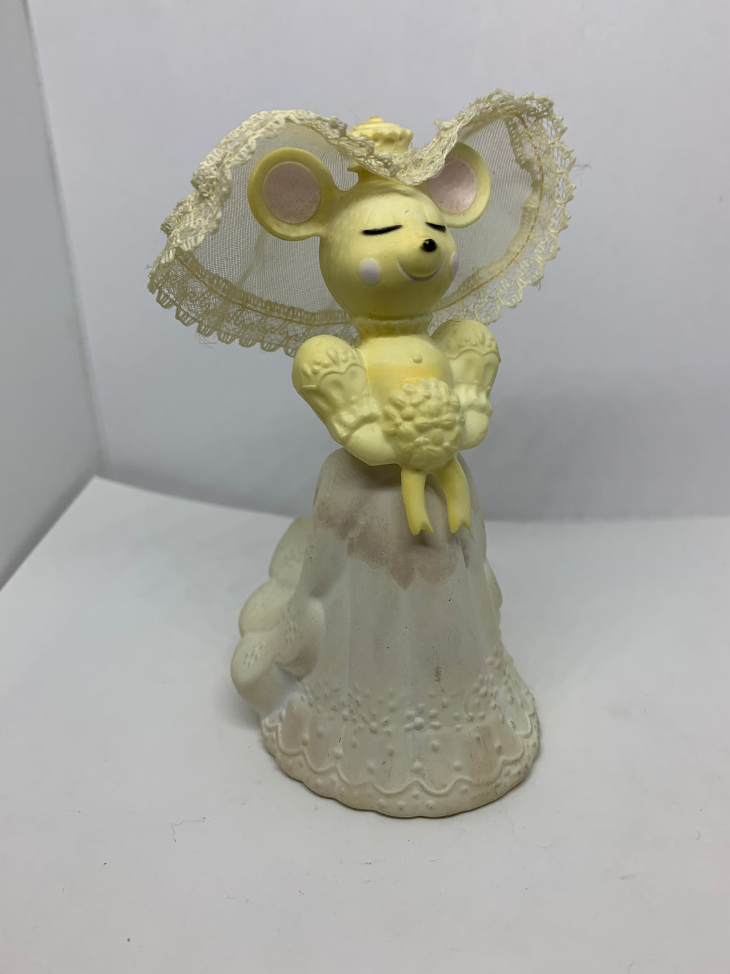 Avon Vintage Bottles Church Mouse Bride Delicate Daisies Cologne