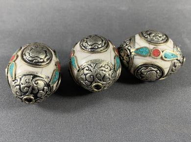 3 Tibetan White Copal Crackle Beads Silver Repousse Conch