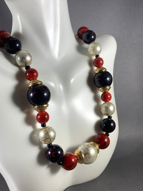 Vintage Avon Necklace Black Red & White Beads 22 Inch